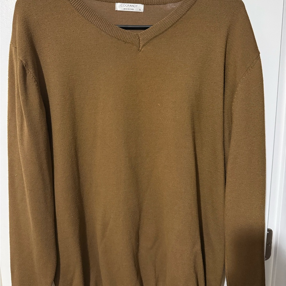Coofandy Brown Men's Tan V-Neck Sweater - Picture 3 of 3